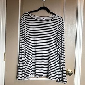 Amelia James Menlo bells sleeve top.